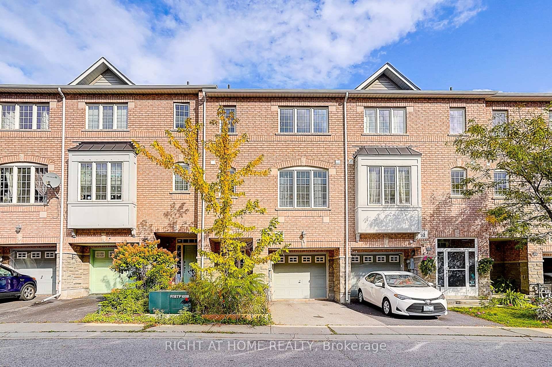 Welcome To The Elegant Freehold Townhouse Nestled In The Desirable Neighbourhood Of Richmond Hill.