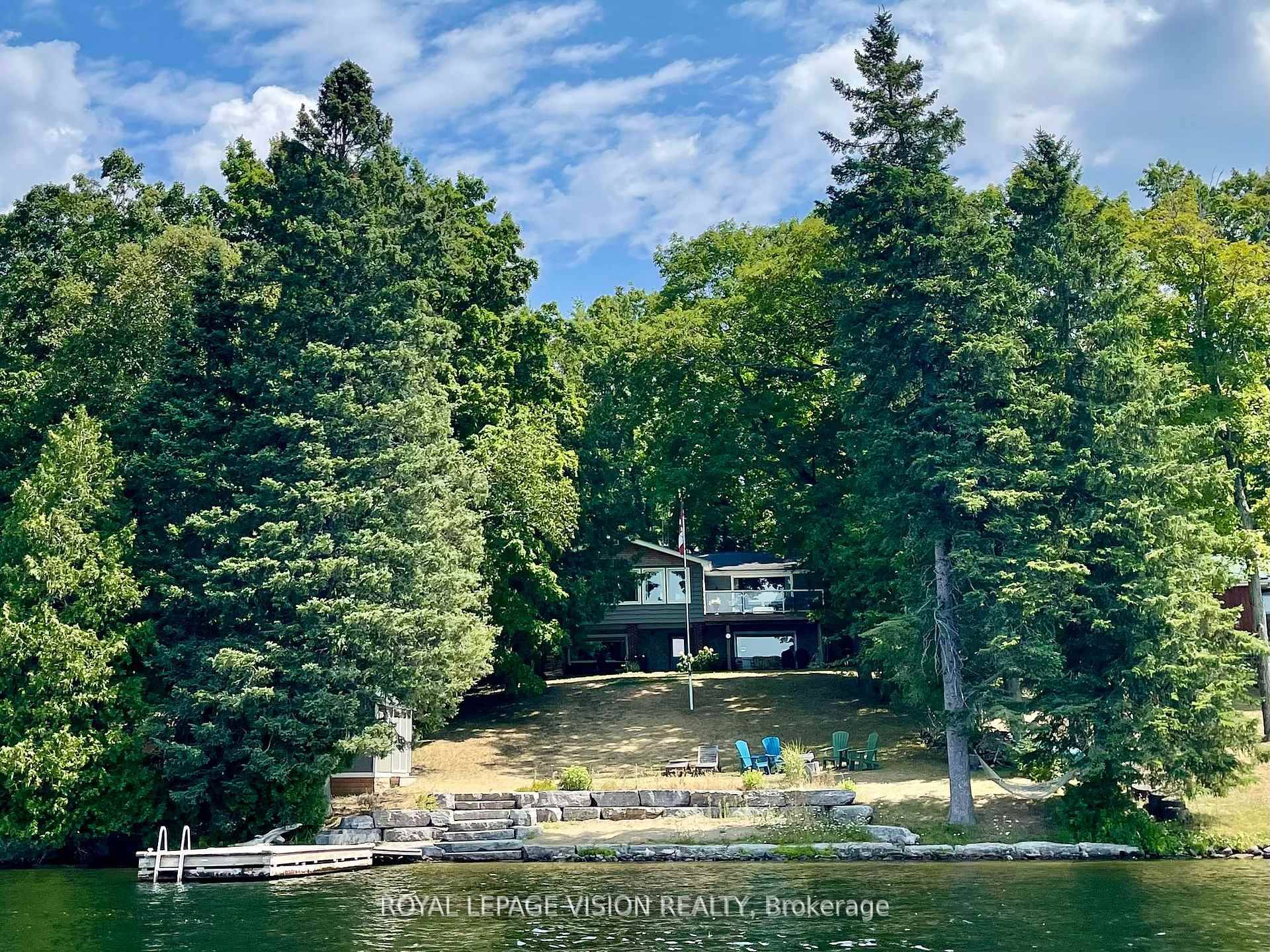 Welcome to your dream waterfront escape on stunning Balsam Lake in the heart of the Kawartha Lakes, under 2 hours from Toronto !