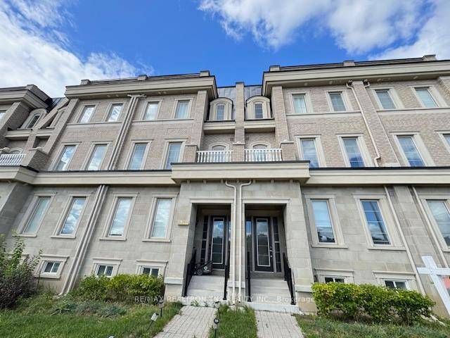 Beautiful Townhouse In Observatory Hill, 2800Sf 760Sf Fin Bsmt, 10Ft Ceiling Main Fl, Rest 9Ft Incl Bsmt, Upg H W Fl, Wood Stairs, Pot Lights Thruout, Huge Kitchen W Upg ...
