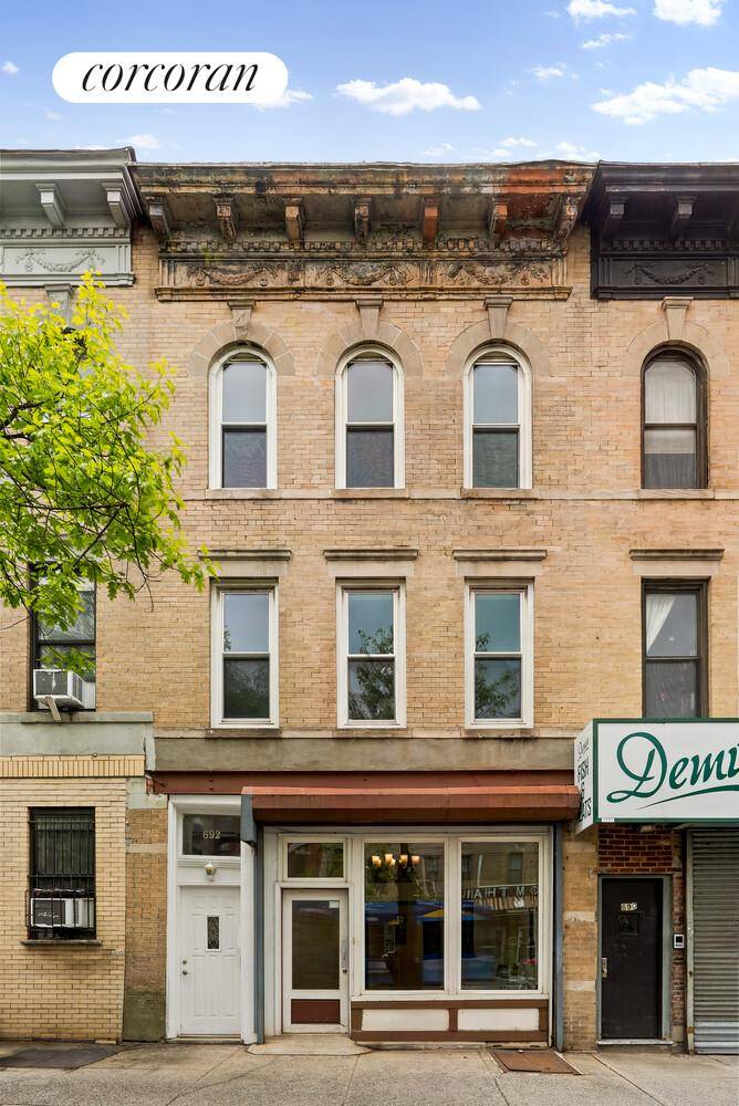 692 Washington Avenue presents a rare opportunity to acquire a fully renovated mixed use property in the heart of Prospect Heights, Brooklyn.