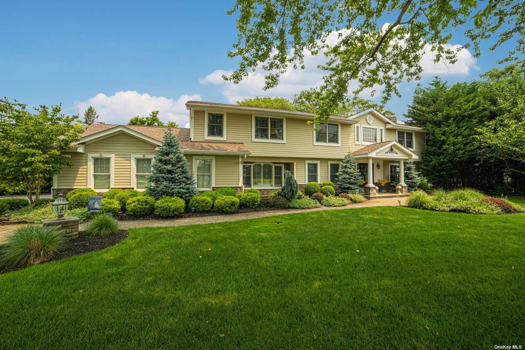 Welcome to The Moorings a premier gated community halfway between NYC and the Hamptons.