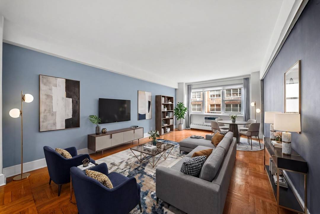 Welcome to Residence 4L at 315 East 69th Street, a bright and spacious corner one bedroom overlooking tranquil gardens in the heart of the Upper East Side.