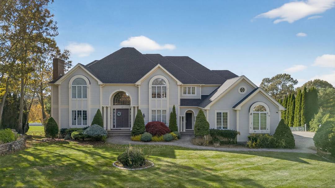 Simply stunning 5 bedroom, 5.