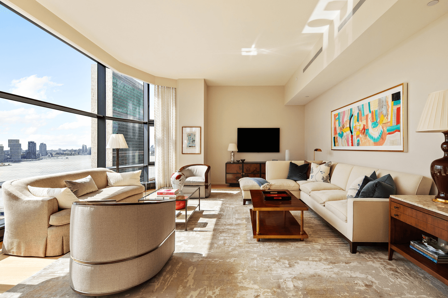 EXPERIENCE THE EPITOME OF REFINED URBAN LIVING Residence 21B is a meticulously designed 3 bedroom, 3.