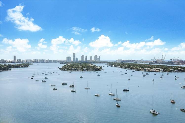 Experience 1000 Venetian 1902 featuring two expansive terraces north and south facing offering stunning sunrise and sunset views.