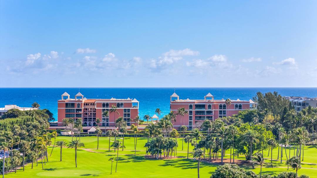 This rare P. B. penthouse located on the famed Breakers Palm Beach Resort property with coveted East, South West views overlooks the Atlantic ocean, cityscape and golf course.