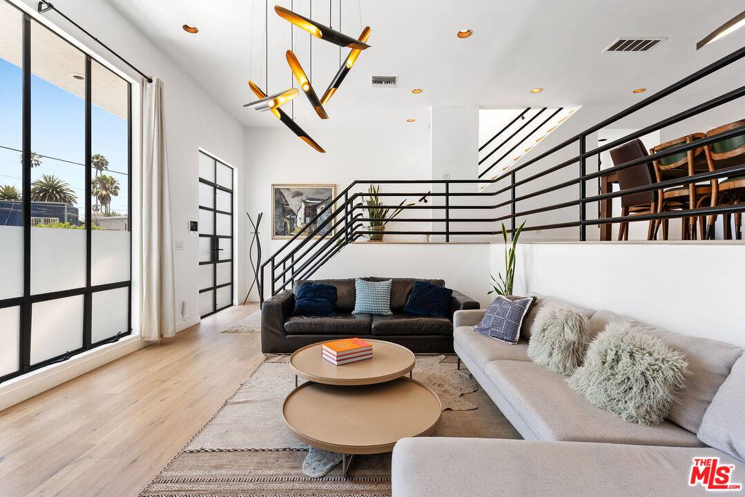 611 Mildred Ave 4BR Marina Del Rey La