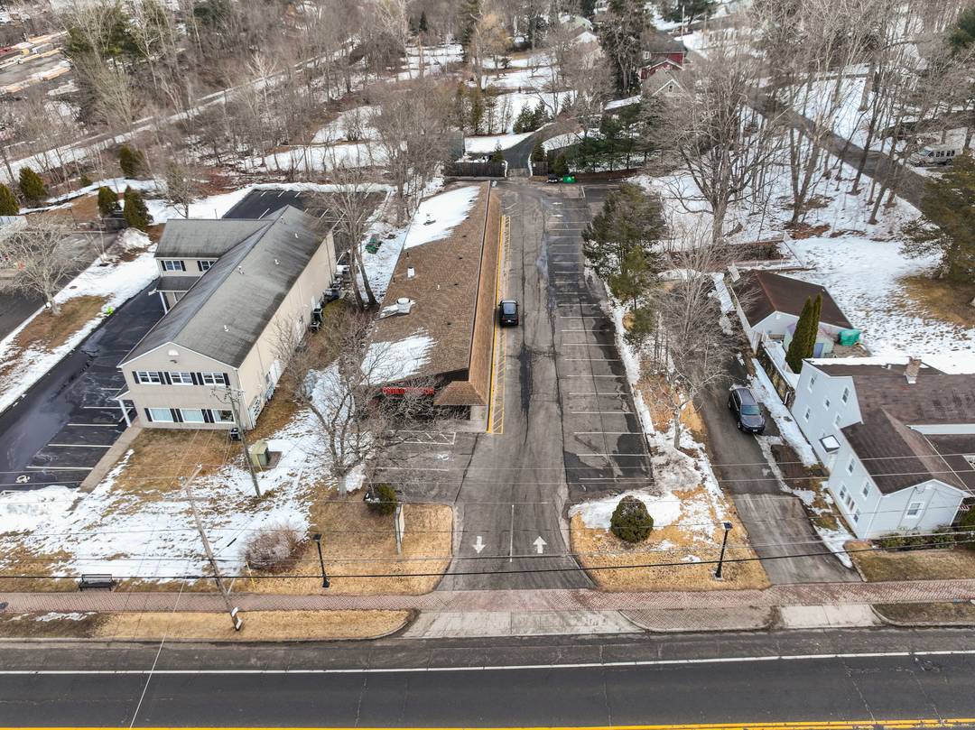 Investment opportunity ! Prime Commercial Property for Sale in a High Traffic Location !