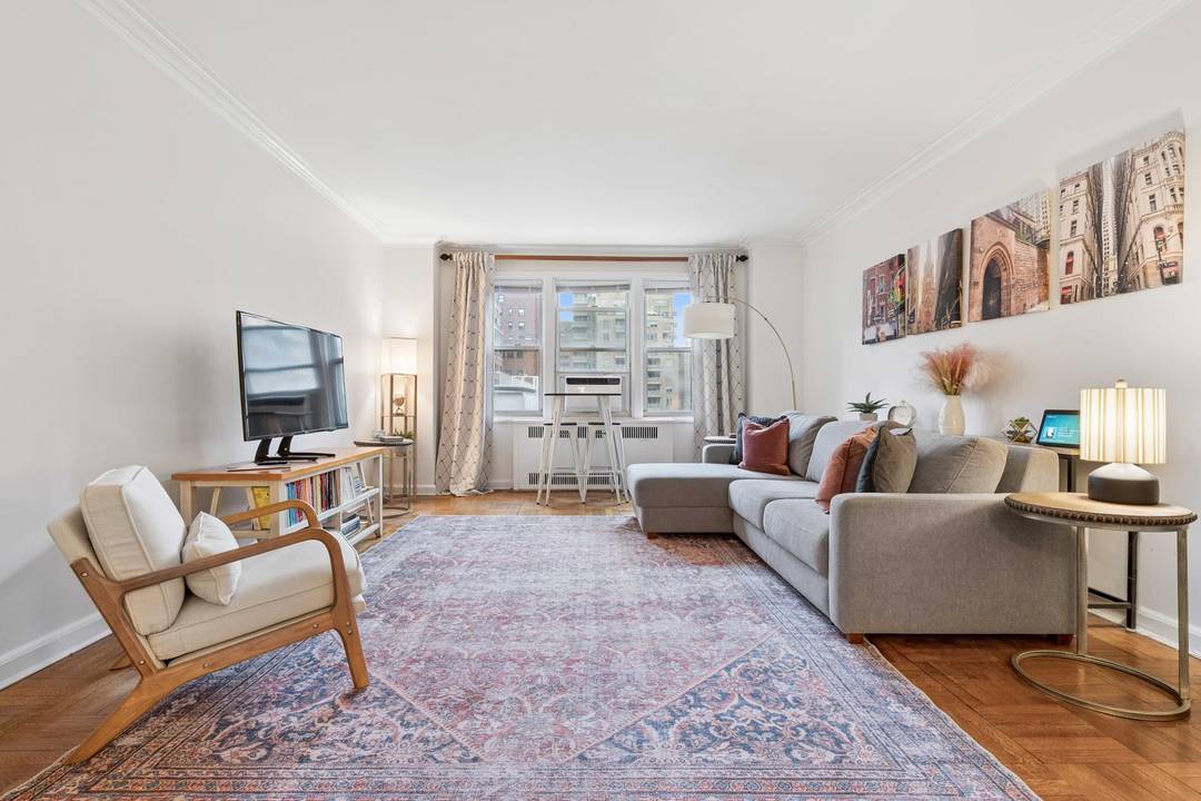 This is an amazing opportunity to call this highly sought after convertible 2 Bed 1 Bath apartment at 220 Madison Avenue home !