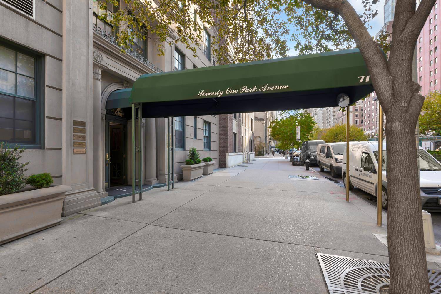 Wonderful ! One of a kind prewar Three Bedroom, Two Bath 24 Hour Doorman Condominium, located on a tree lined Park Avenue block in Murray Hill.
