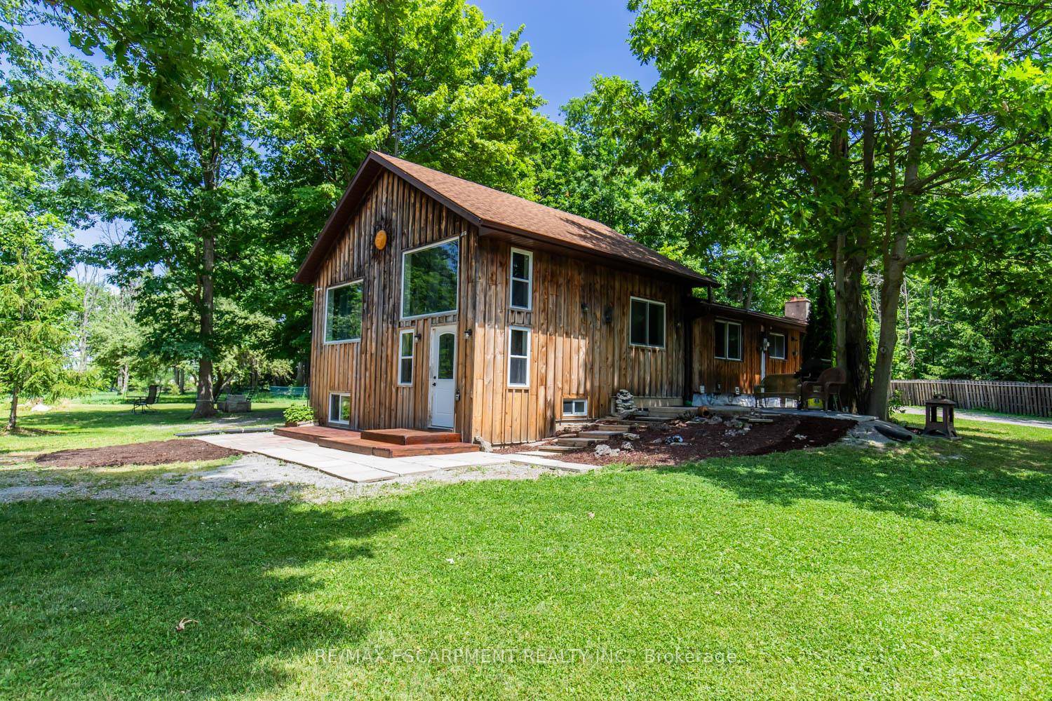 Nestled on 8. 79 private acres, this well maintained home has been cared for by the same owner for over 25 years amp ; offers over 3, 000 sq ft ...