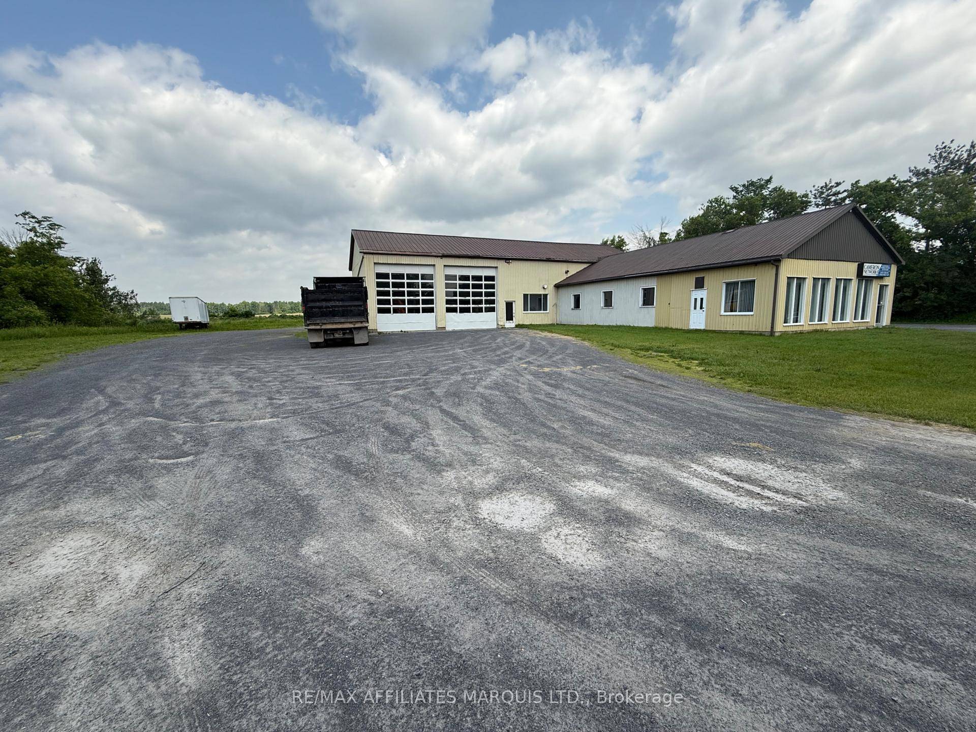 This building was constructed to support a variety of functions, mainly focused on large machinery, with multiple bay doors and sizable shops that can be partitioned and leased individually to ...