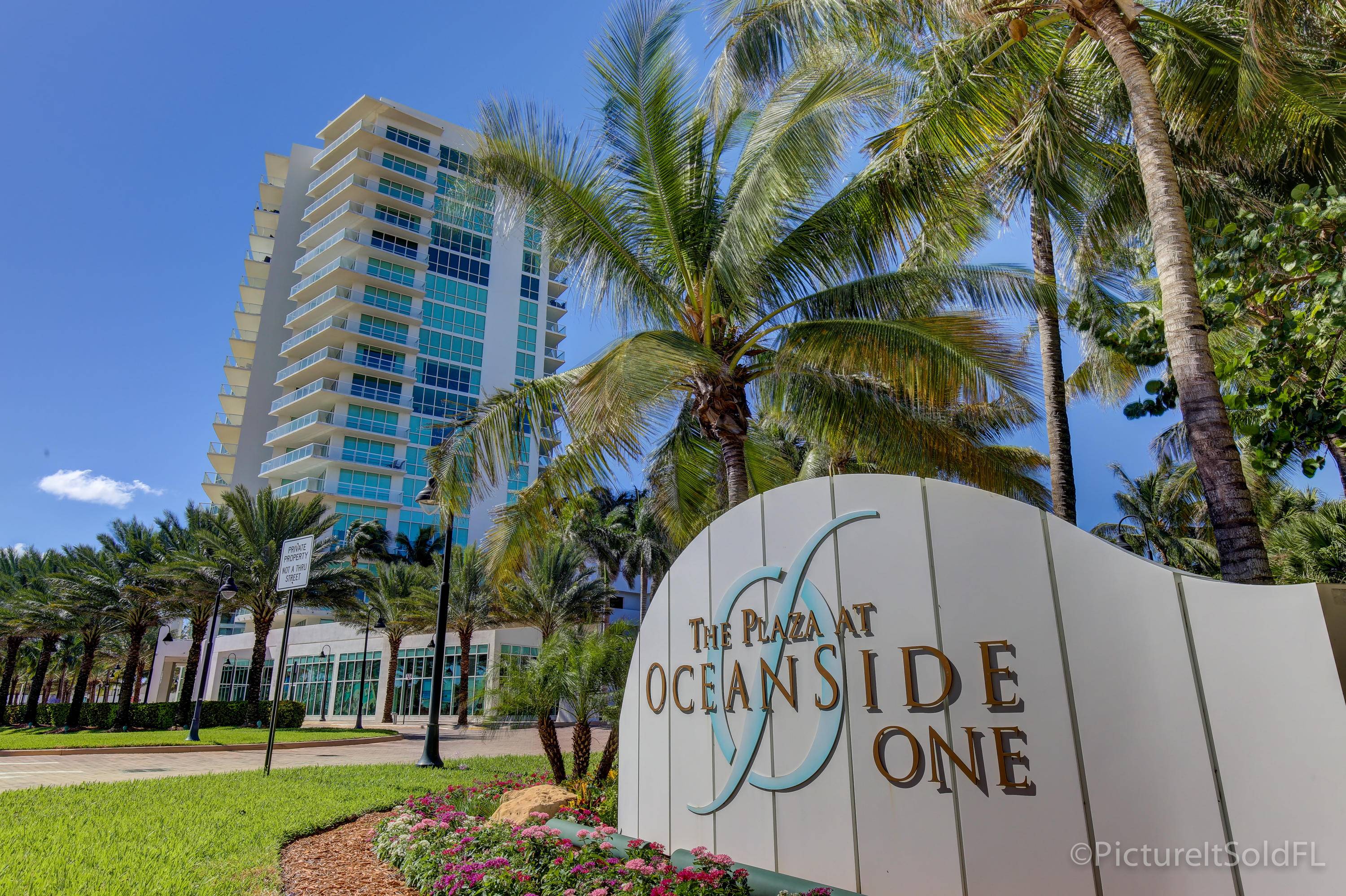 Welcome to paradise ! Enjoy Penthouse Florida Lifestyle perfectly located in the most desirable luxury building in Pompano Beach, The Plaza at Oceanside.