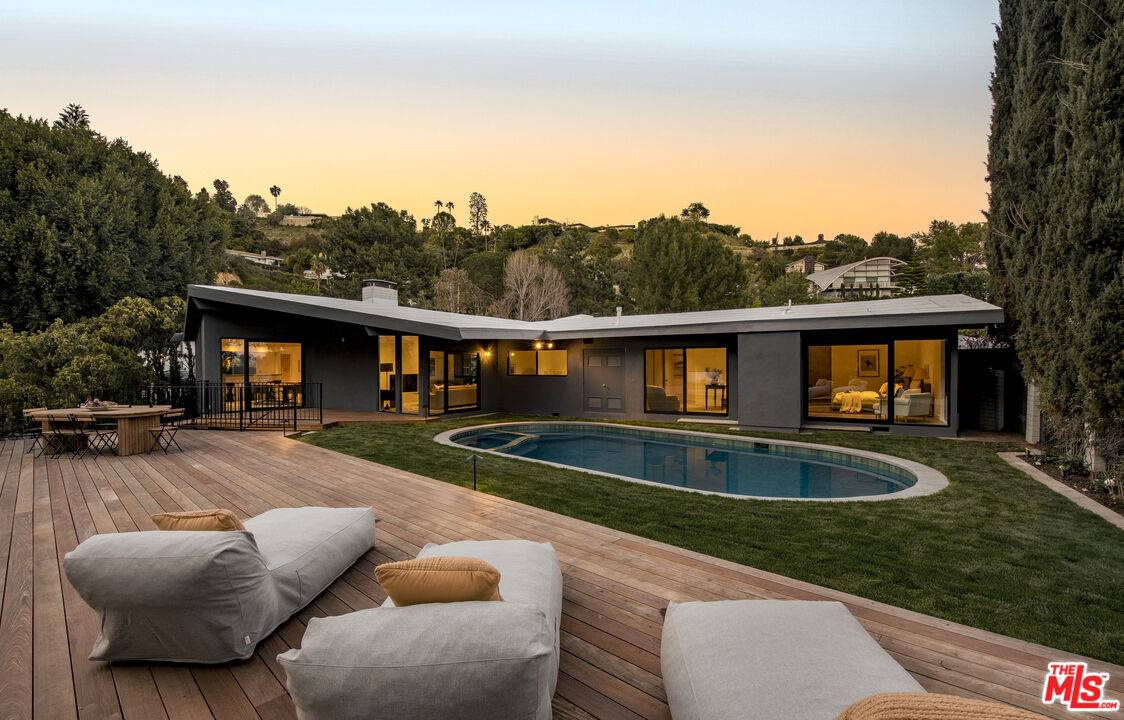2247  Chelan Pl 5BR Hollywood Hills East La
