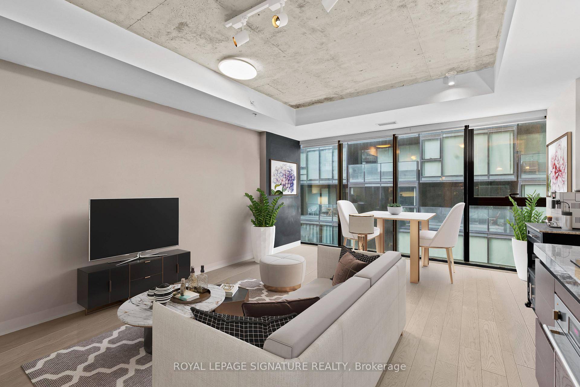 Welcome to Unit 406 at the Thompson Residences, ideally situated in the heart of Toronto's iconic King West neighbourhood.