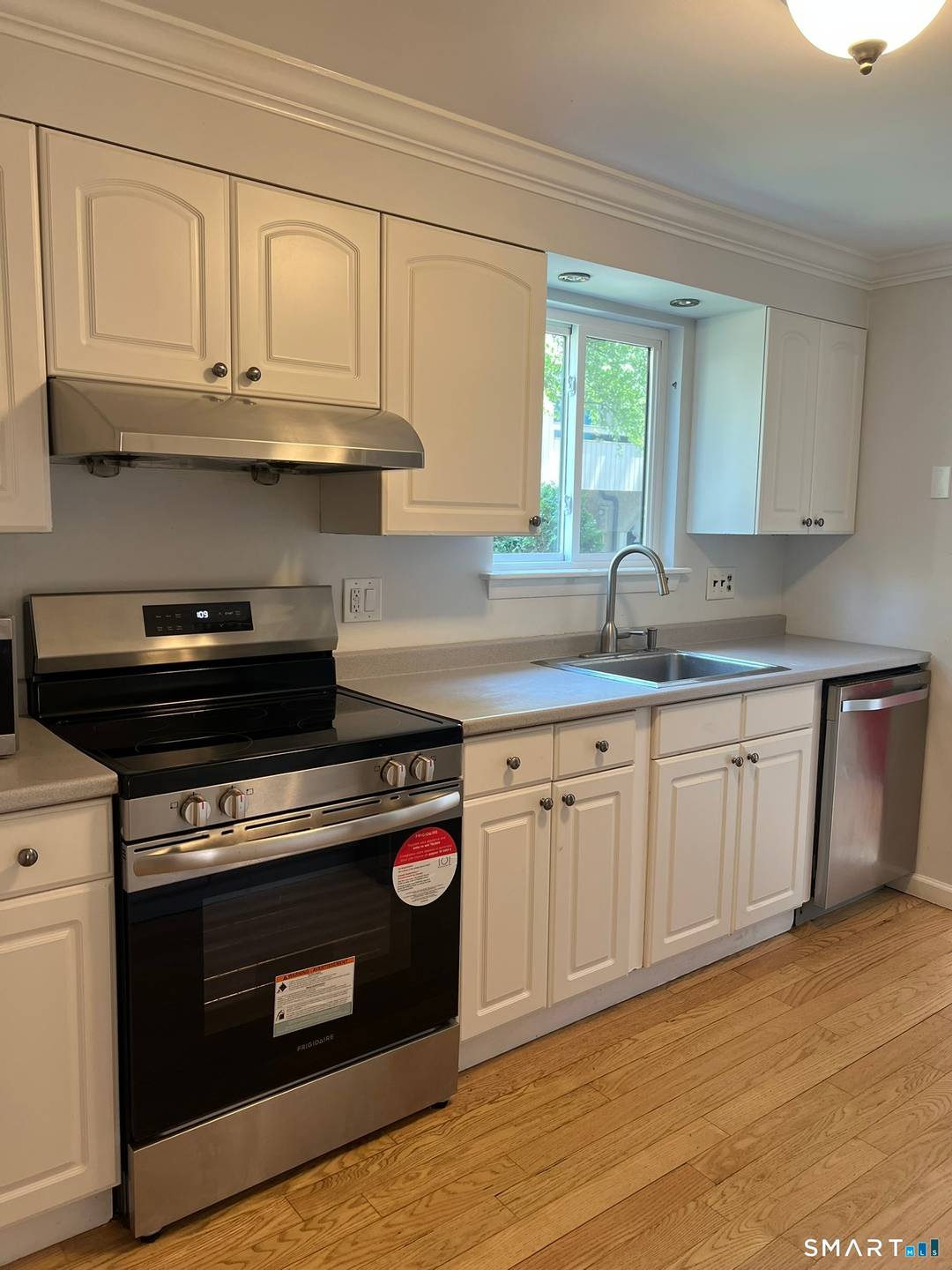 Beautifully updated 4 level townhouse tucked away in a quiet residential setting just minutes from all the restaurants, shopping, and nightlife of downtown Stamford.