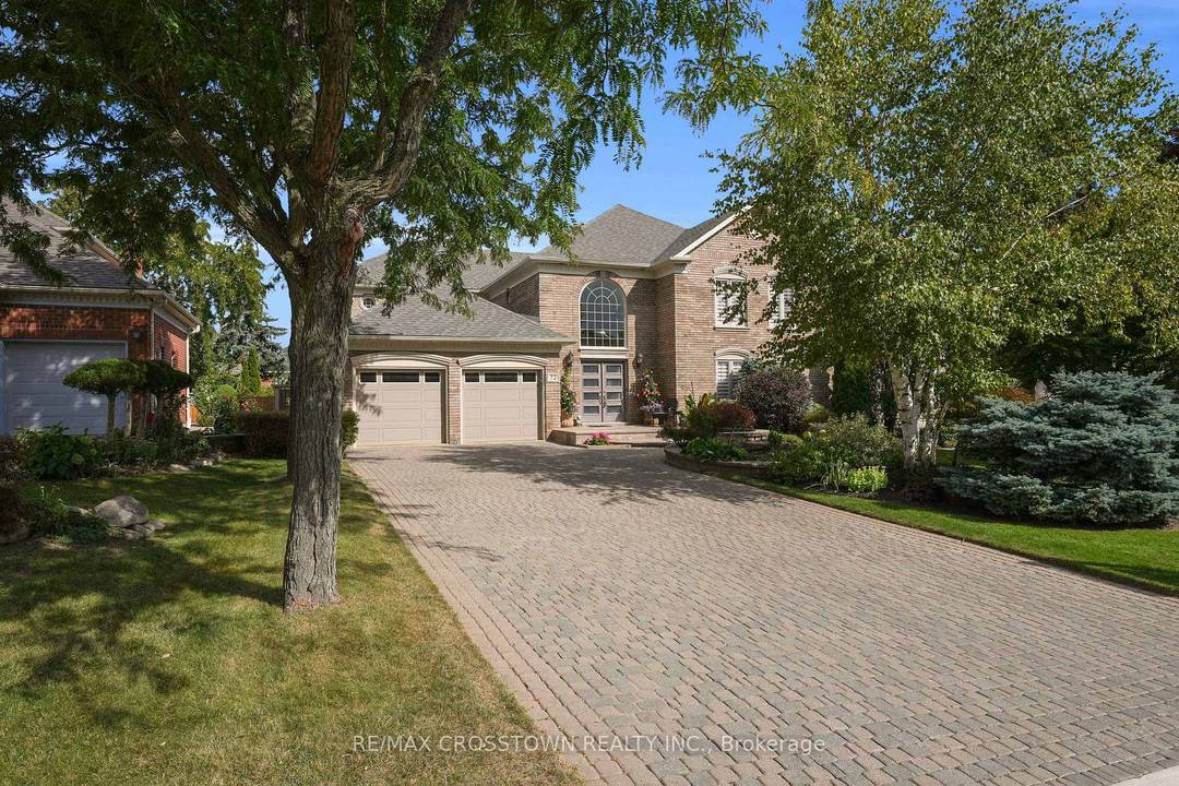 Step into timeless elegance and modern comfort in this beautifully upgraded 4 1 bedroom home, nestled in one of Richmond Hills most sought after neighbourhoods.