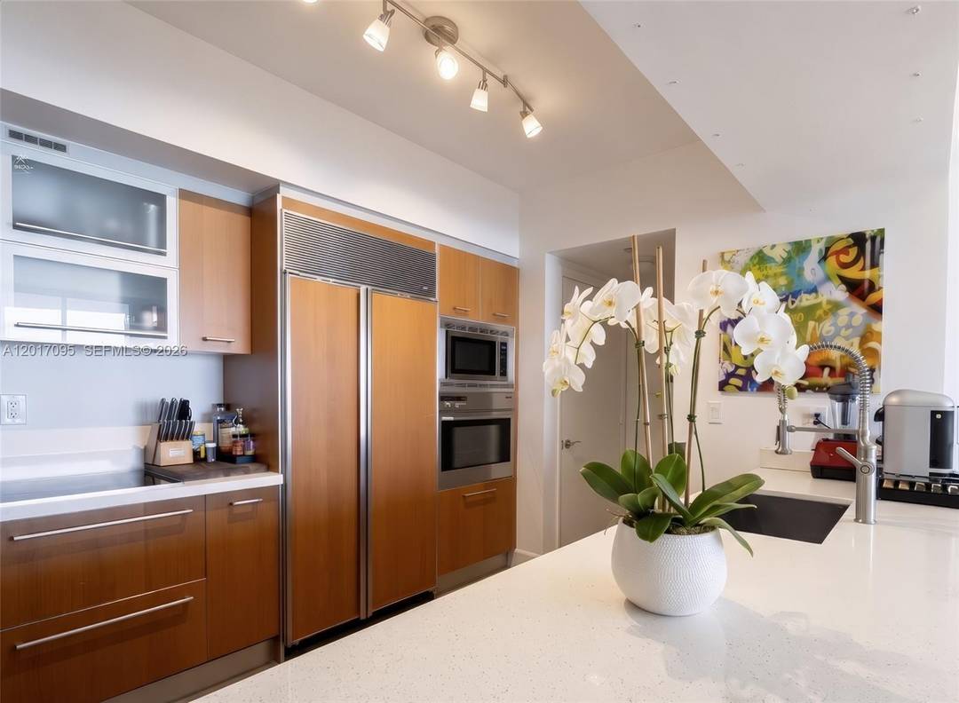 Spacious 2 bedroom, 2 bathroom residence at Murano Grande in Miami Beach s coveted South of Fifth neighborhood.