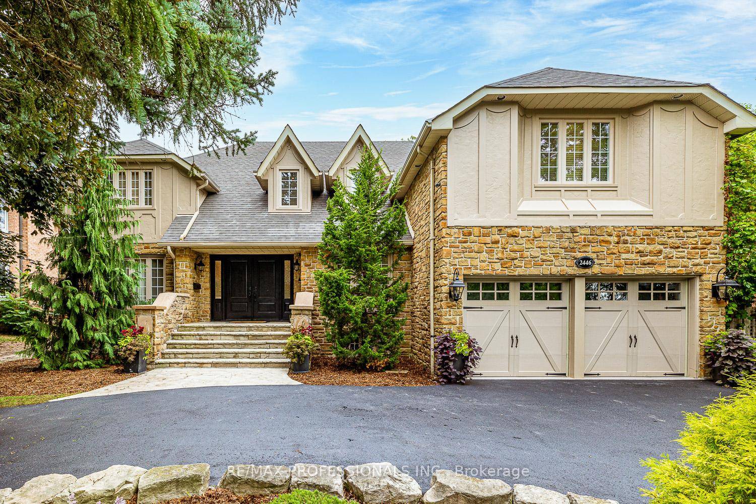 Welcome to this TURN KEY Custom Five Bedroom, Five Bathroom Luxury Home Located In The Sought Out Area Of Sherwood Forrest with a 75' X 150' lot, Engineered Hand Scraped ...