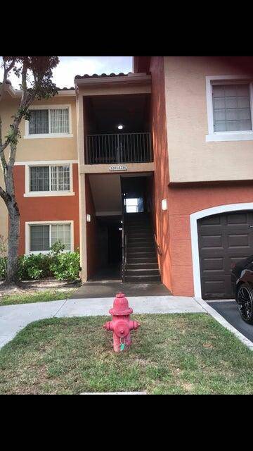 Great Opportunity to Own available 2 2 at second floor with Lake View.