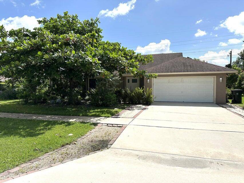 Furnished seasonal rental in a great location central to everything !
