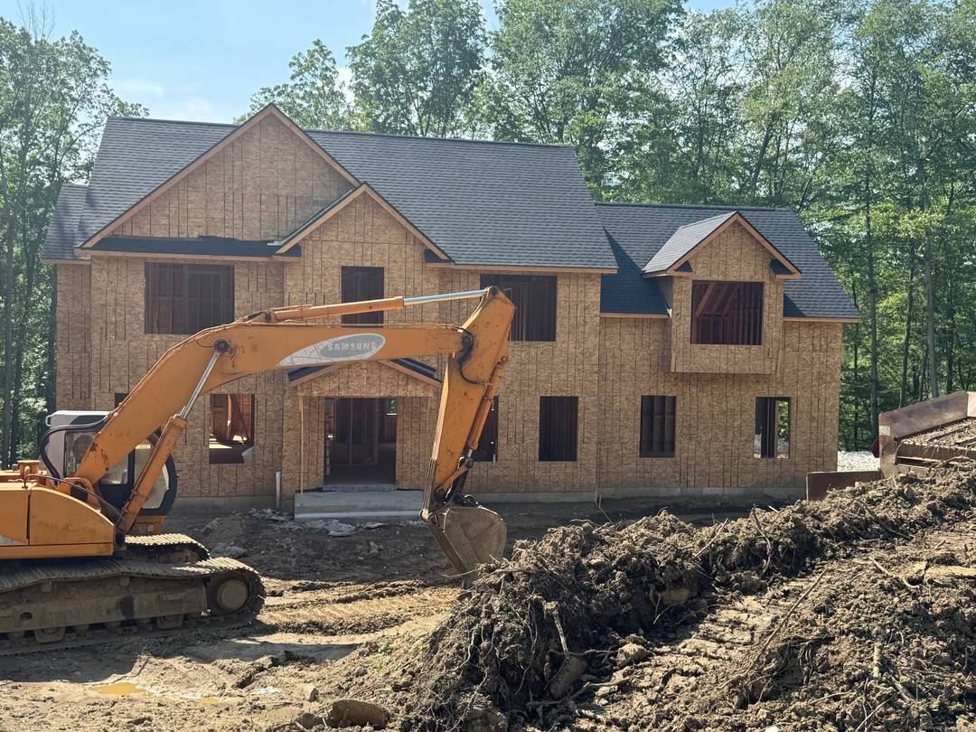 New Construction ! ! 4 bedroom colonial with lots of upgrades.