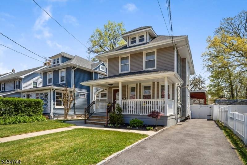 Welcome to 137 139 Monmouth Rd, a stylishly updated 5 bedroom, 4.