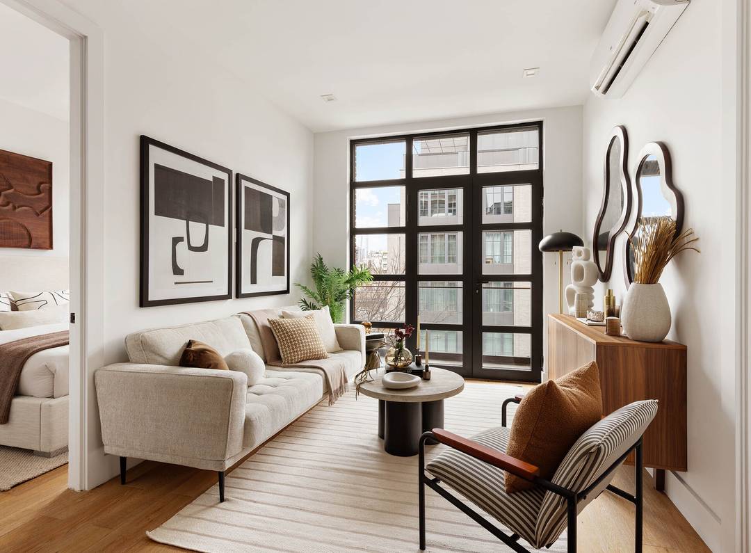 Welcome to this beautifully designed two bedroom, two bathroom home at The Sunswick, a boutique condominium in Long Island City.