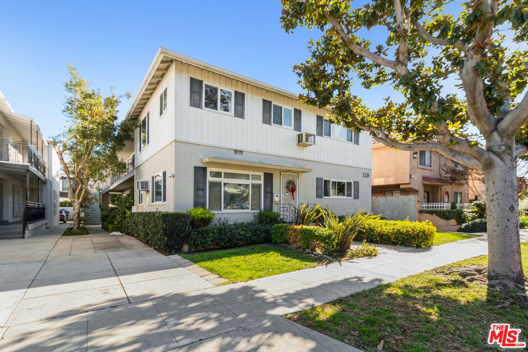 320  S Doheny Dr 10BR Beverly Grove La