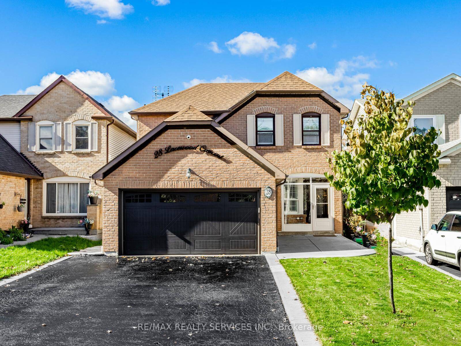 OPEN HOUSE SAT amp ; SUN 1 4PM Welcome to this beautifully upgraded home tucked away on a peaceful crescent in one of Bramalea's most desirable neighbourhoods.