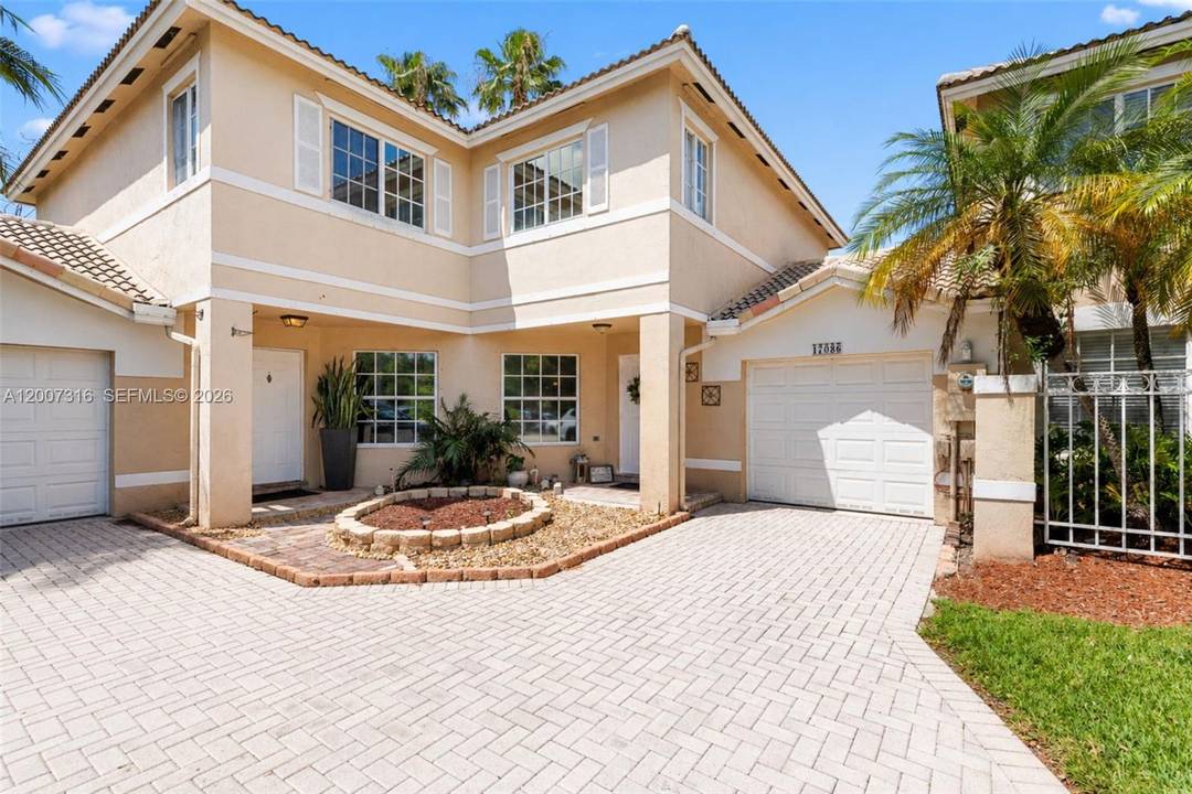 Well maintained 3 bedroom, 2.