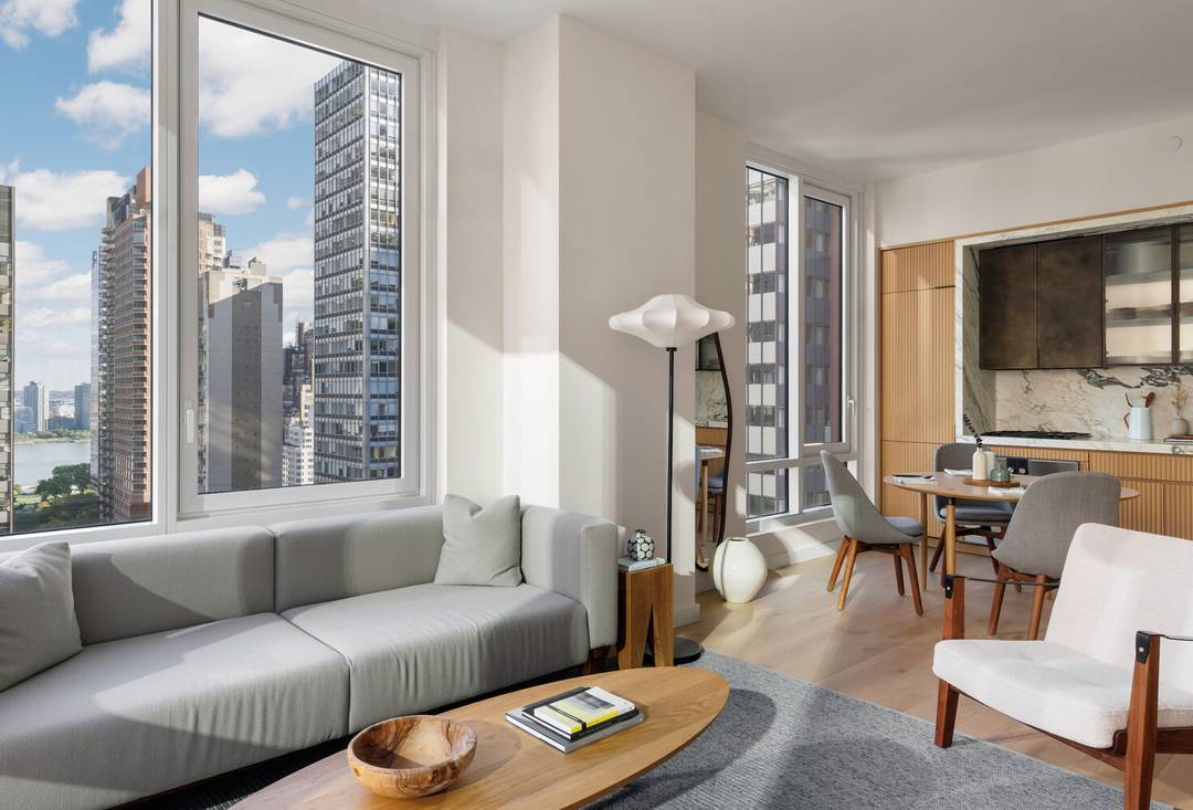 Introducing Monogram New York, Manhattan's newest collection of luxury residences nestled in the heart of the city's New Midtown at 135 East 47th Street.