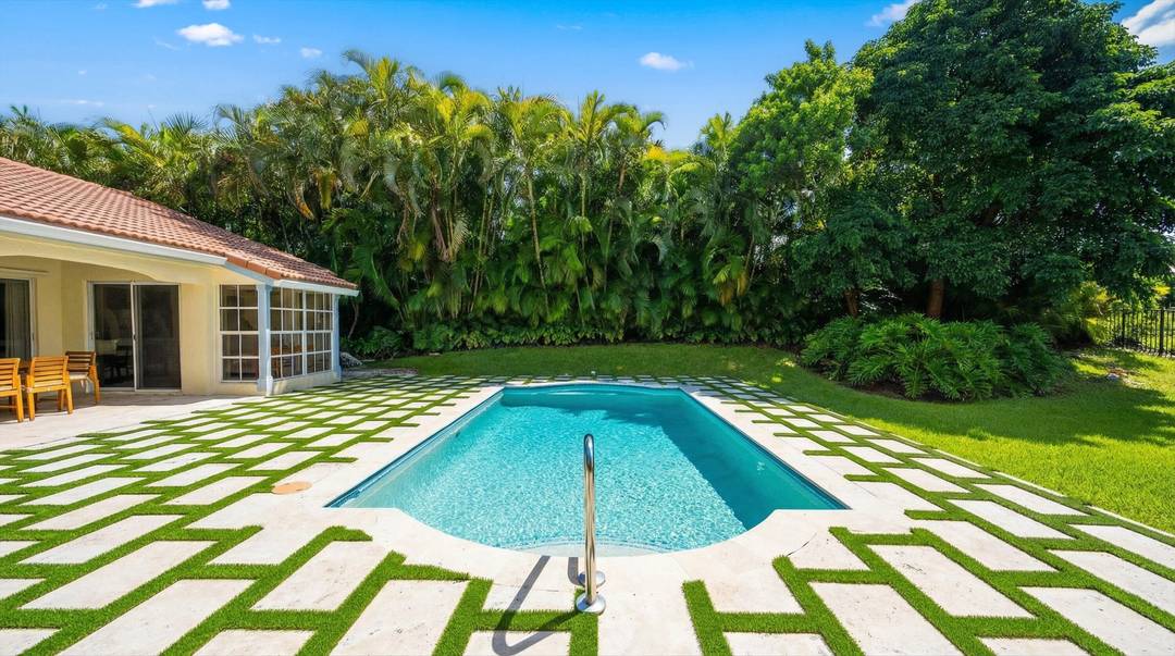 Palm Beach chic villa bungalow a clean, sophisticated turn key gem.