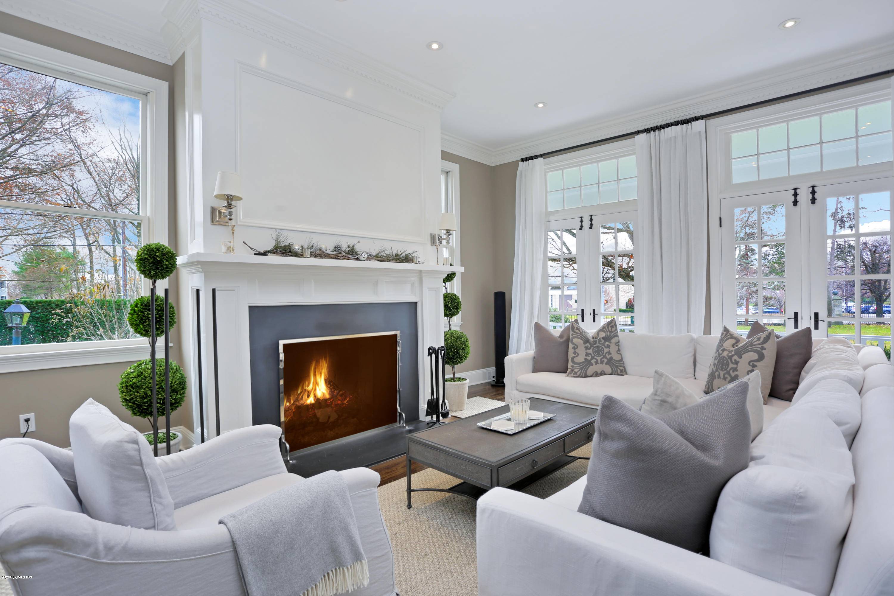THIS CONDO IS NEW TO THE MARKET !