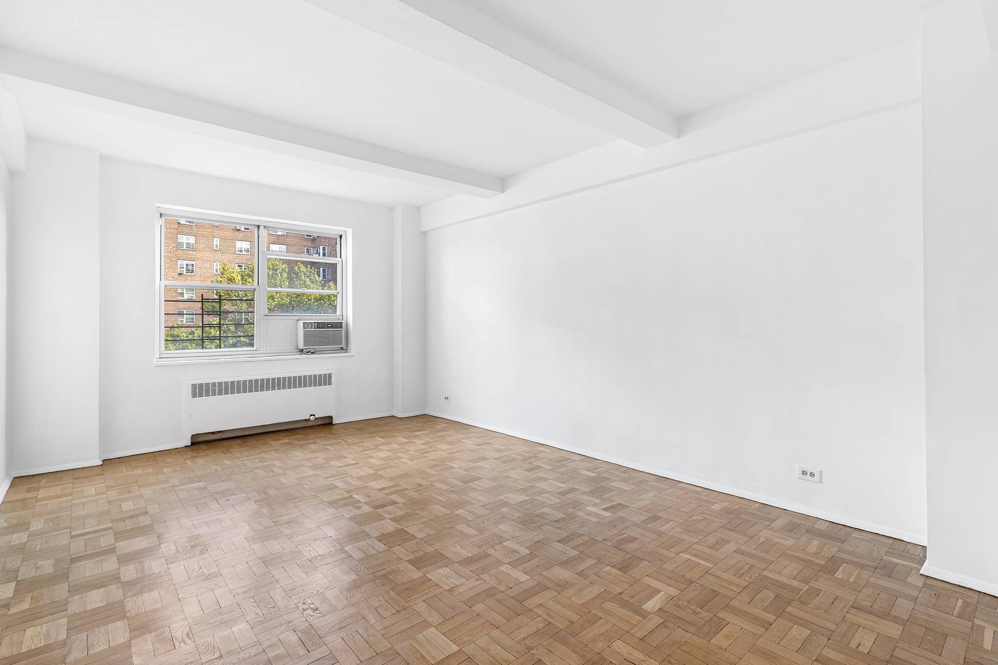 Hurry before its gone. Check out the spacious 1 bedroom apartment on the 8th floor of the Hillman Co op !