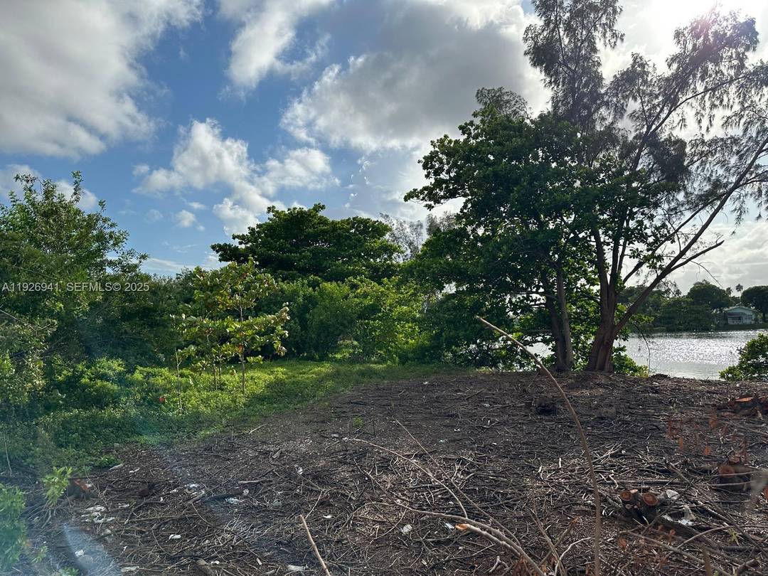 Duplex Duplex Duplex Rare opportunity to build a one of a kind new construction lake front lot zoned for duplex.