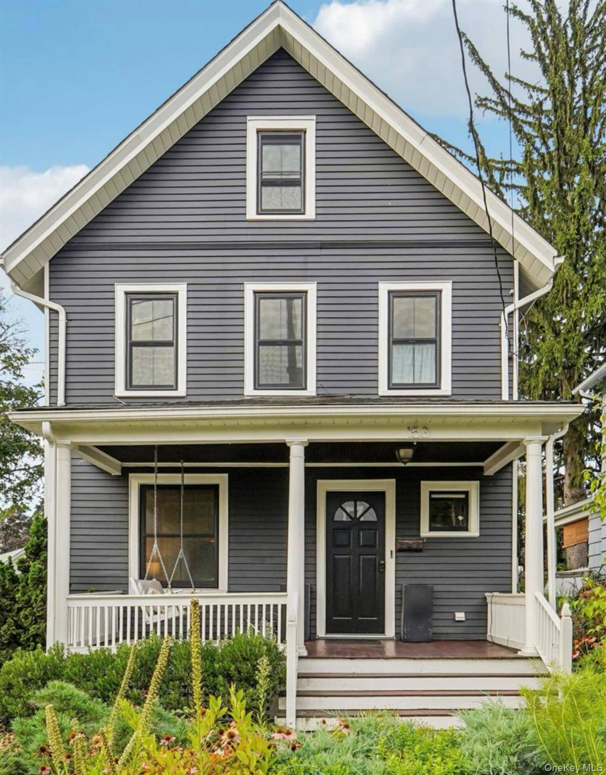Welcome to 153 High Avenue !