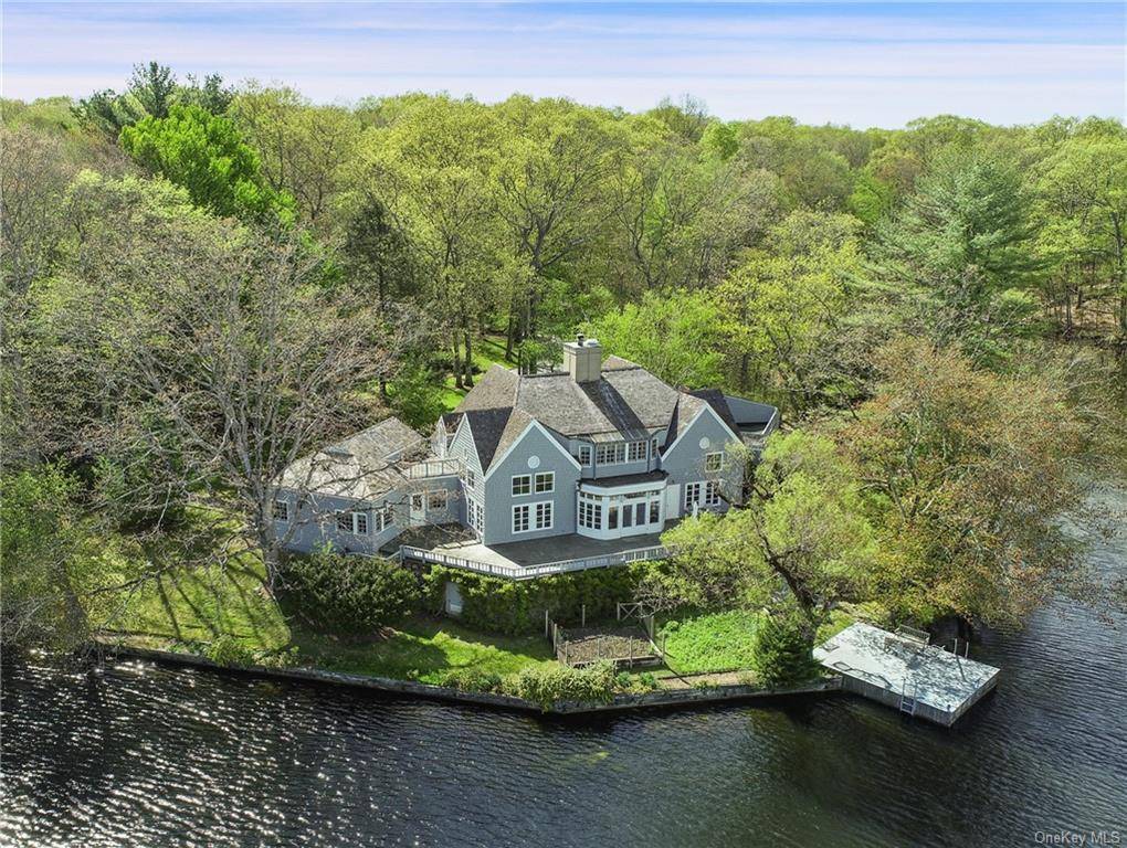 Located between historic Bedford Village and Pound Ridge, New York is 6.