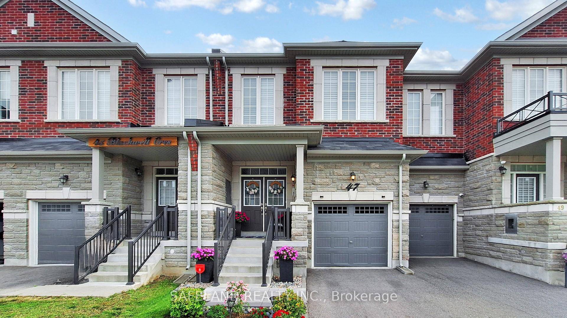 Welcome to this beautifully maintained 5 year old freehold townhouse in the vibrant amp ; family friendly community of Bradford.