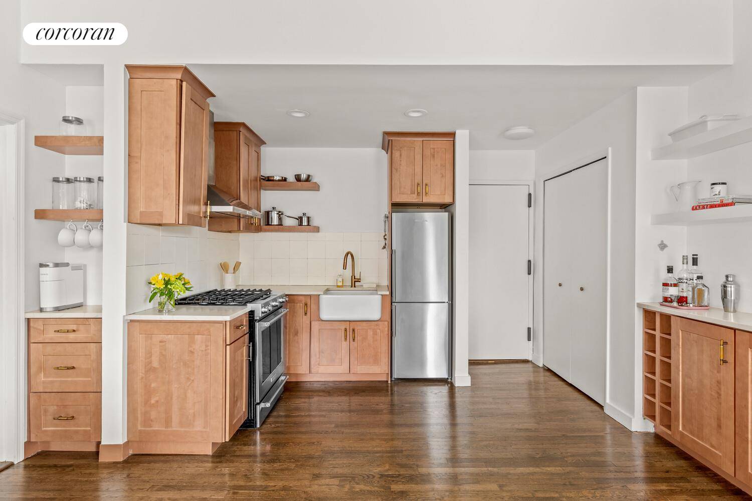 Perched on the top floor of a quintessential Brooklyn Heights brownstone, this charming 1 bed, 1 bath coop blends timeless architecture with thoughtful modern upgrades.