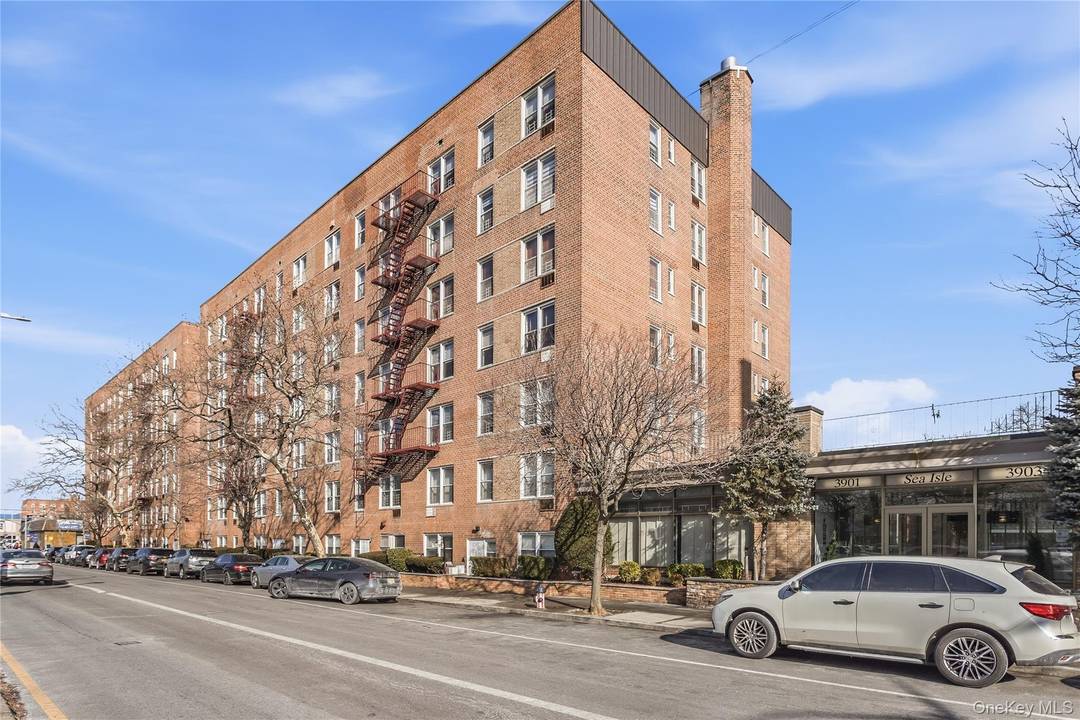 Welcome to a bright and well located co op at 3901 Nostrand Ave, Apartment 4B, in the Sheepshead Bay neighborhood of Brooklyn, NY 11235.