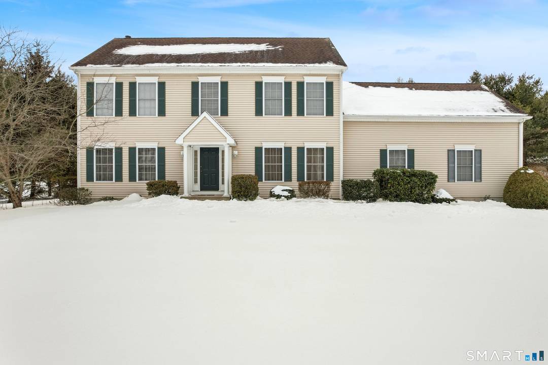 Move right into this well maintained and updated 4 bedroom Colonial that is located on a quiet cul de sac street !