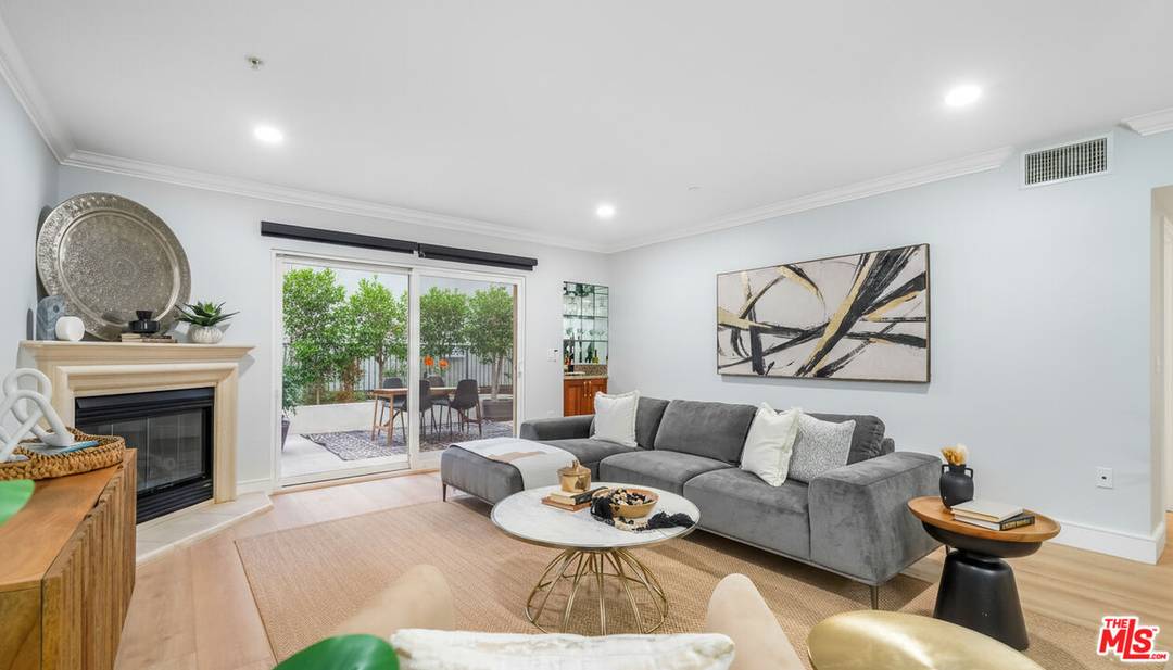 1878   Greenfield Ave 3BR Beverlywood La