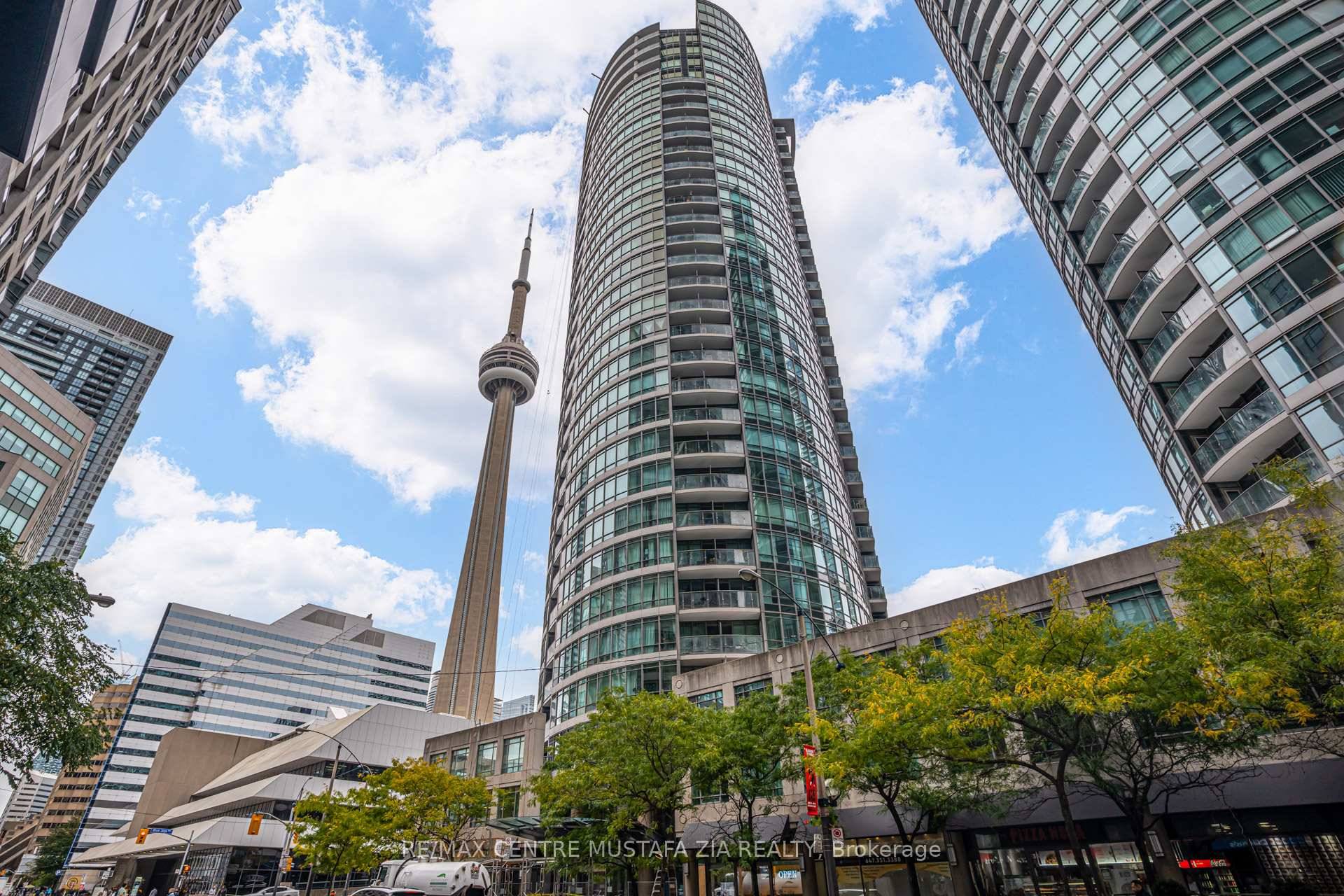 Beautifully Cozy Suite Featuring a Functional Layout and Stunning City Views by Day and Night.