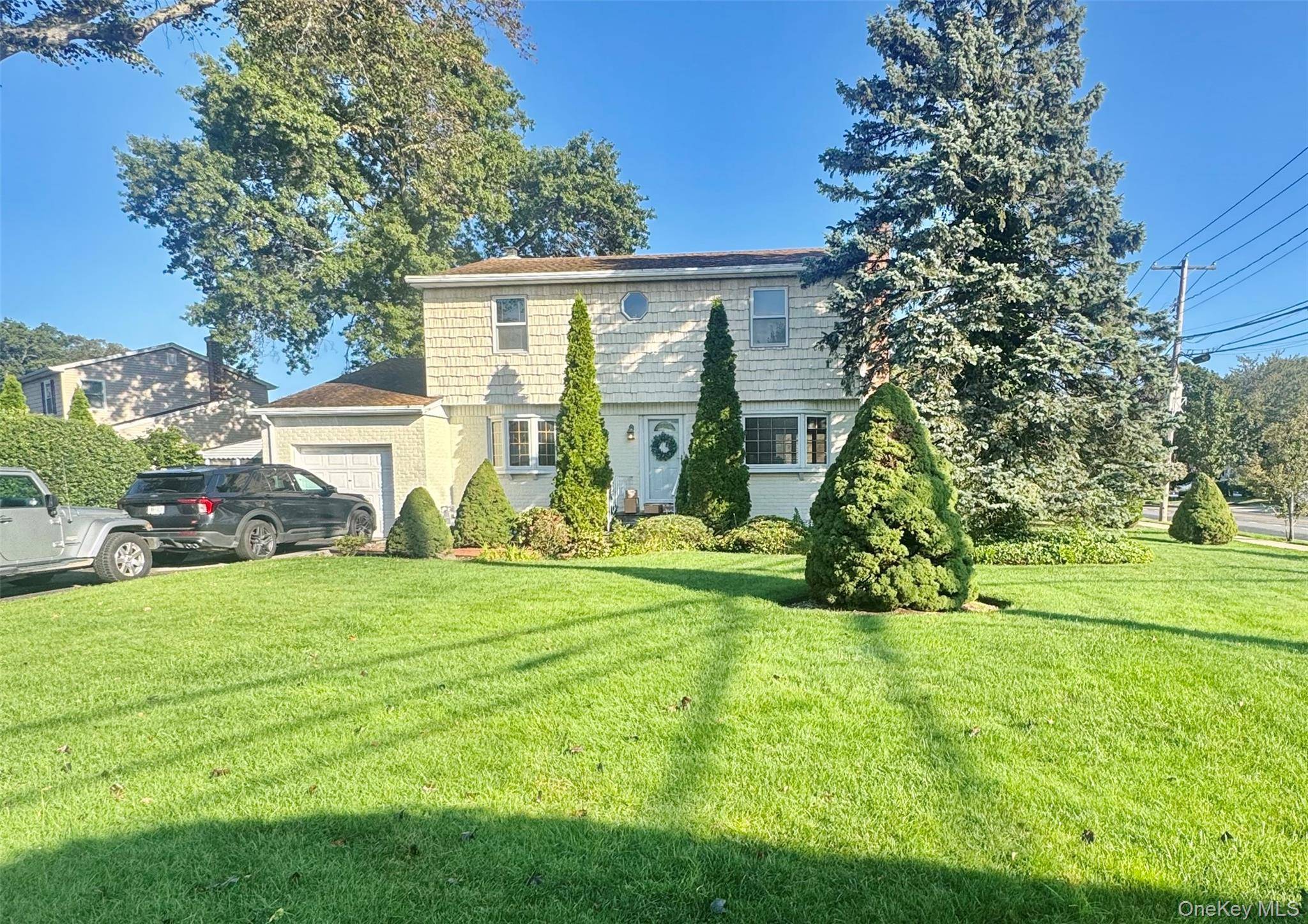 Welcome to timeless charm in the heart of Old Lenox Hills !