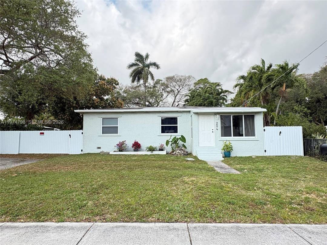 Investment Opportunity Exceptional opportunity in Hallandale Beach !