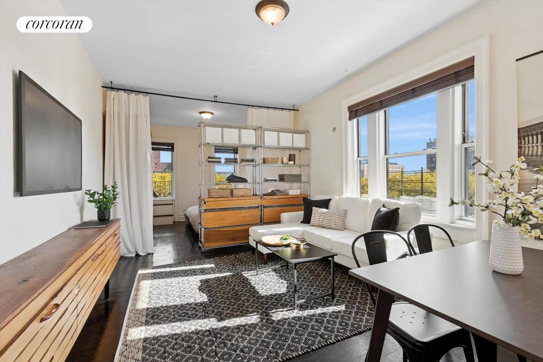 930 St. Nicholas Avenue, 53 Washington Heights Sugar Hill Border Nestled in a prime corner of one of Manhattan's most vibrant and historic neighborhoods, this exceptional loft at 930 St.