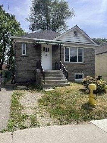 Two Bedroom With One 3 Piece Bathroom Basement, Upgraded and fully painted, Great Location In Desirable Willowdale Area, Easy Access To All Amenities, Convenient Bus Stop, Short Distance To Restaurants, ...