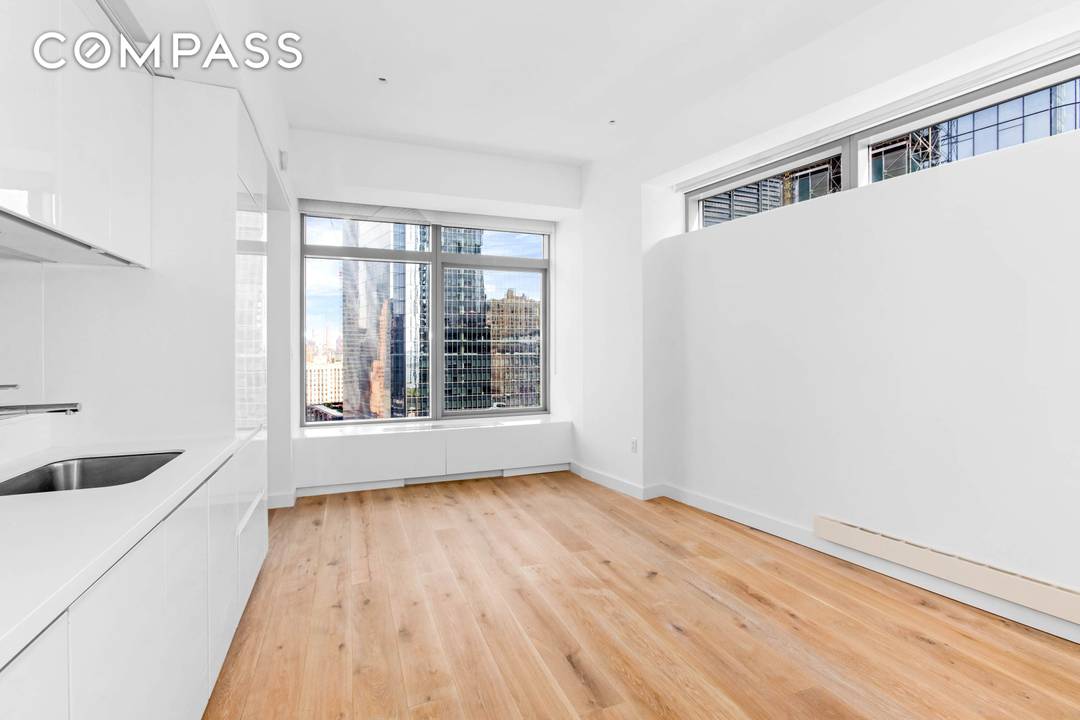 Welcome to apartment 30F, a gorgeous one bedroom apartment with sweeping northern views and a top of the line renovation.
