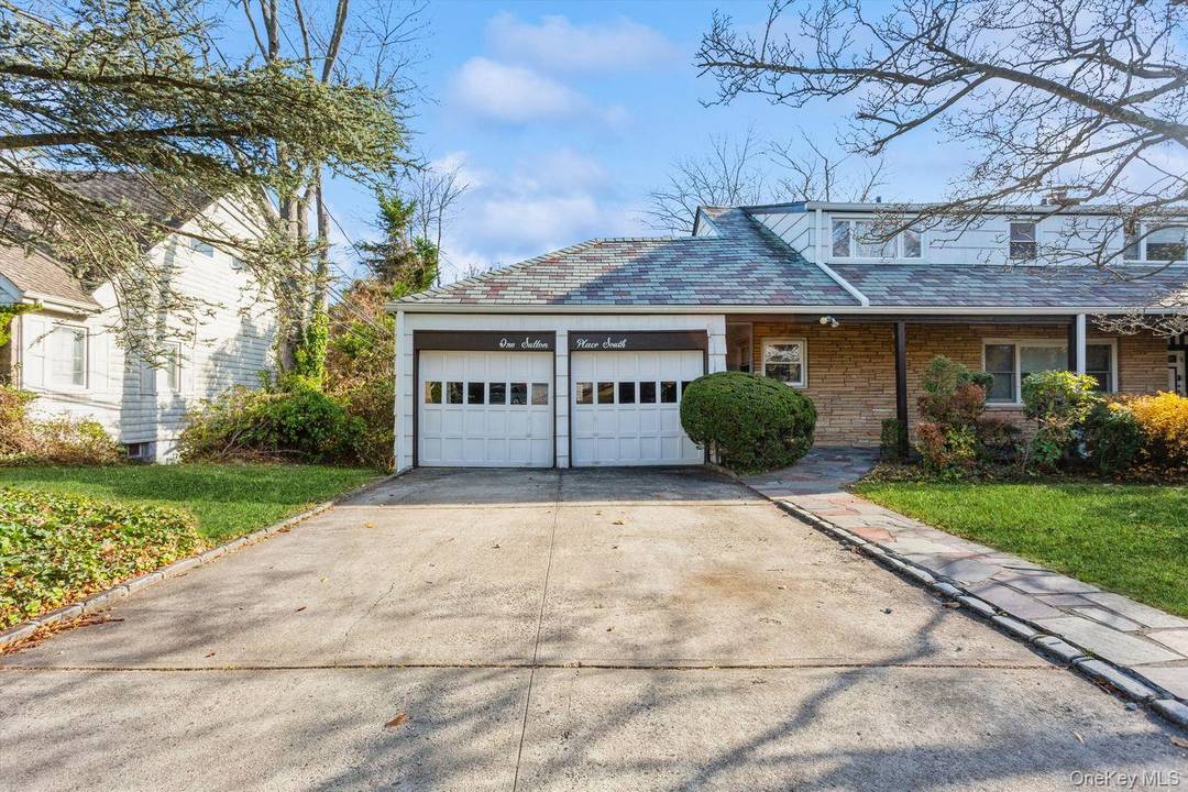 Charming expanded ranch in prestigious Sutton Park area, Flr, Fdnr, Eik, Sunroom.